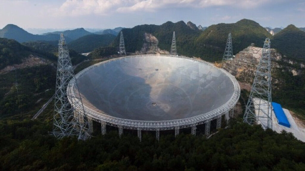 telescopio arecibo detecta pulsares con emisiones de radio