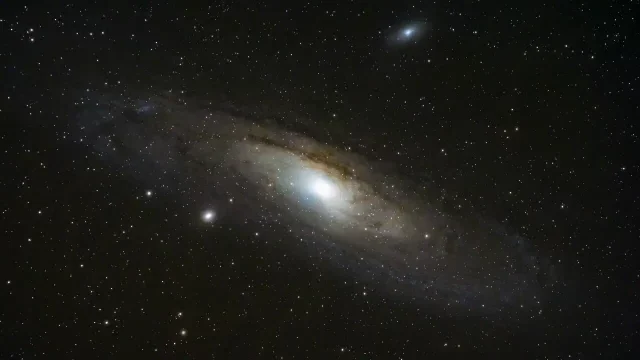 telescopio spitzer estudia disco de acrecion en estrella joven